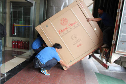 达坂城钢琴贵重工艺品无忧运